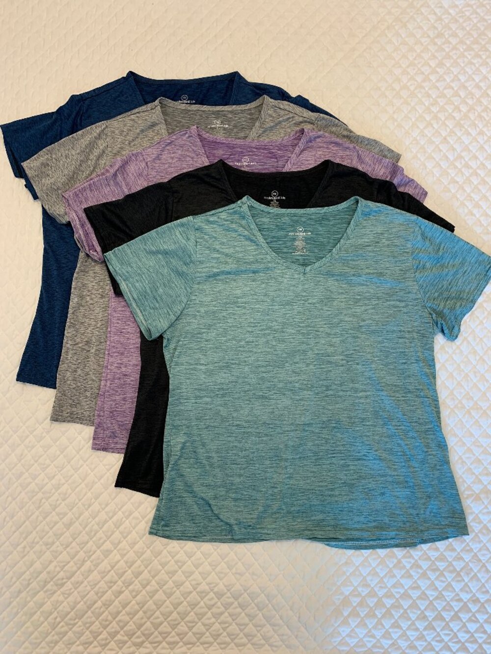 Set of 5 Women's Real Essentials Dry-Fit Short Sleeve V Neck Workout T Shirts XL
